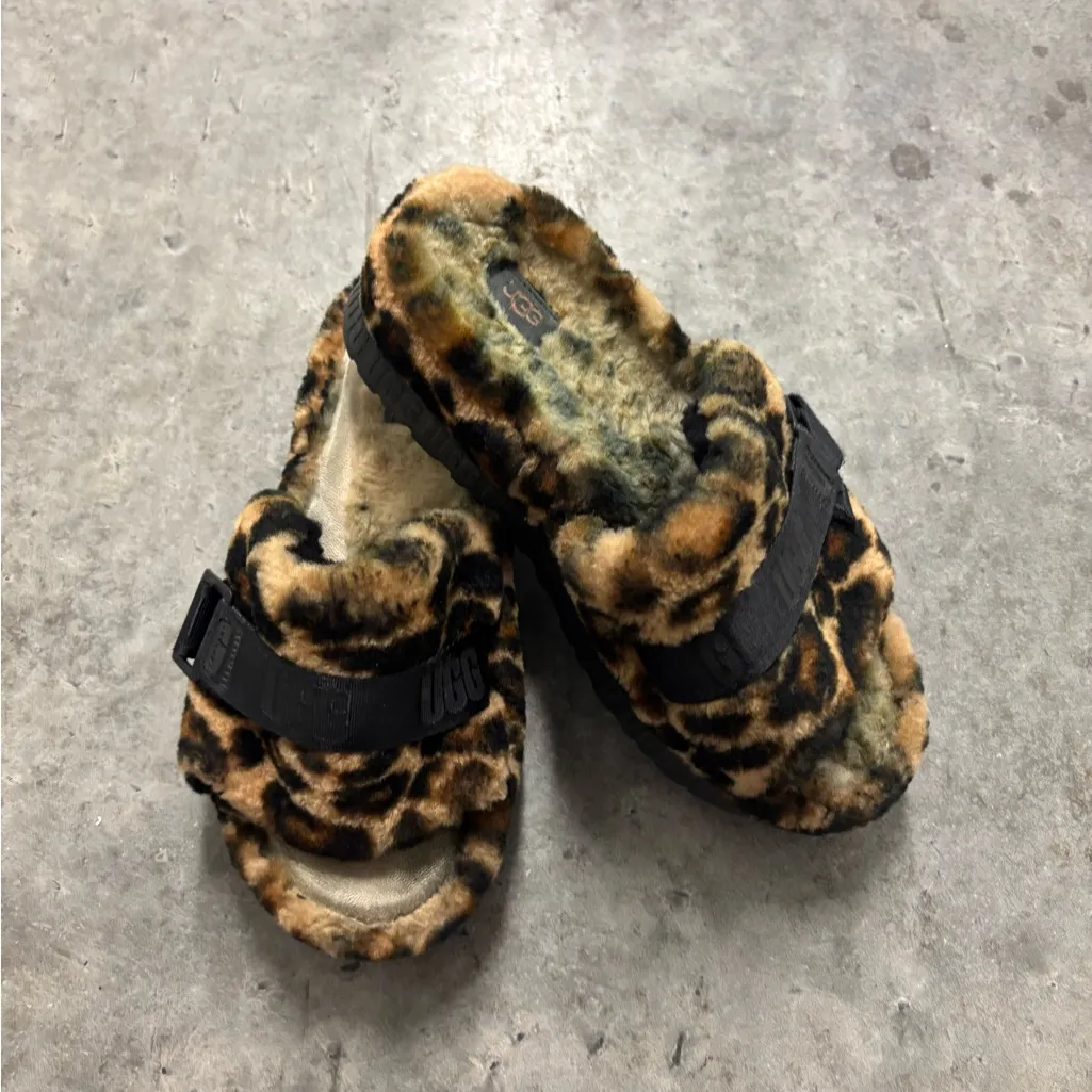 UGG brand Women's  Fluffita Panther Print Sandals Slippers size 10.5 - Image 2
