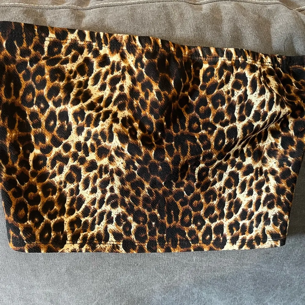Like New! Animal Print Tube Top from the Buckle - Image 3