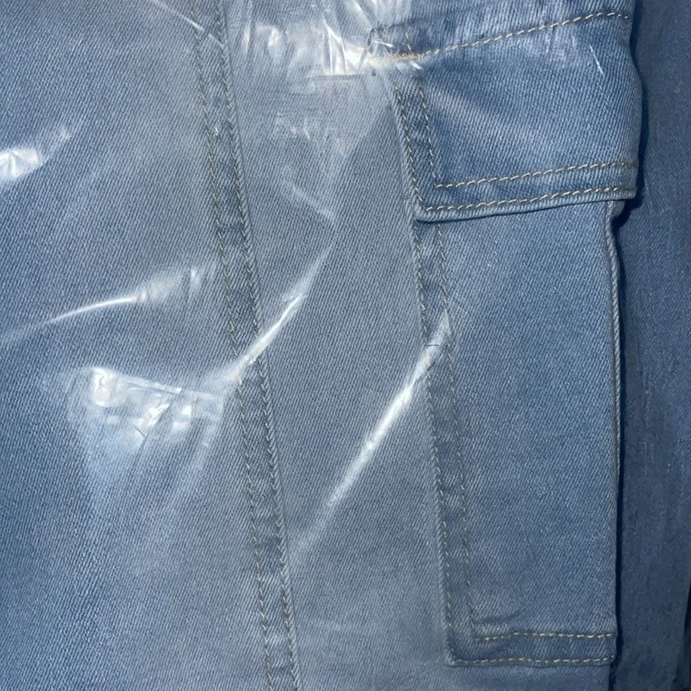 🆕 Stretch Flare Light Wash Denim Cargo Jeans - Image 5