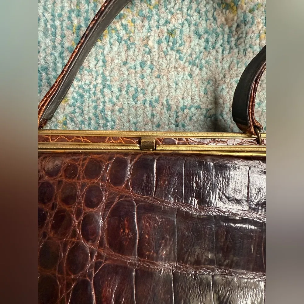 Vintage 50/60s Bellestone brown alligator leather clasp frame purse - Image 4
