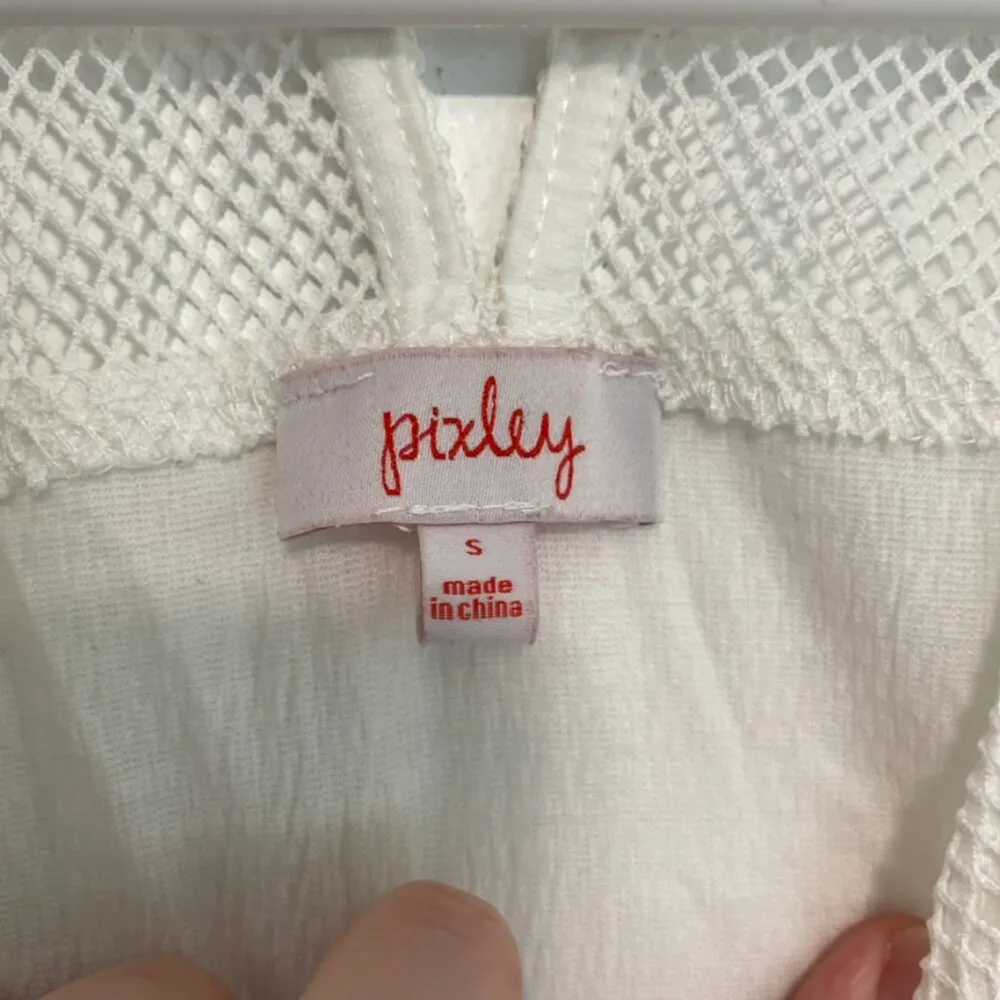 PIXLEY STITCH FIX STITCHFIX Solid White / Ivory ish Mixed Media Crochet Tank Top - Image 4