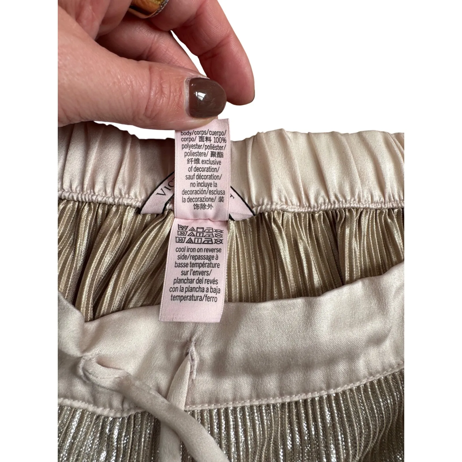 Victoria's Secret Sleep Shorts Size Large Pleated Lingerie Gold - Image 5