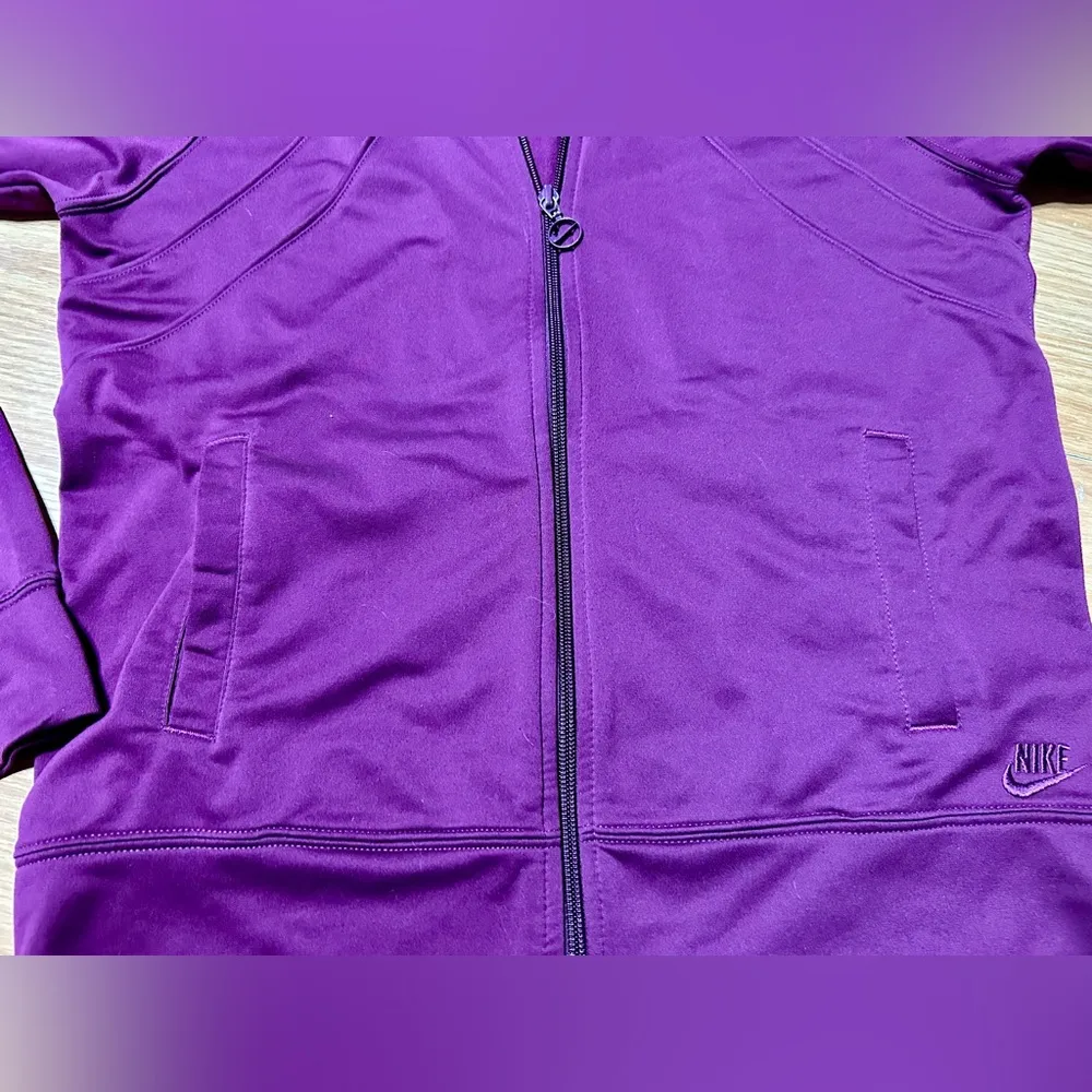 Women's Nike Purple Full Zip Jacket medium fitted - Image 5