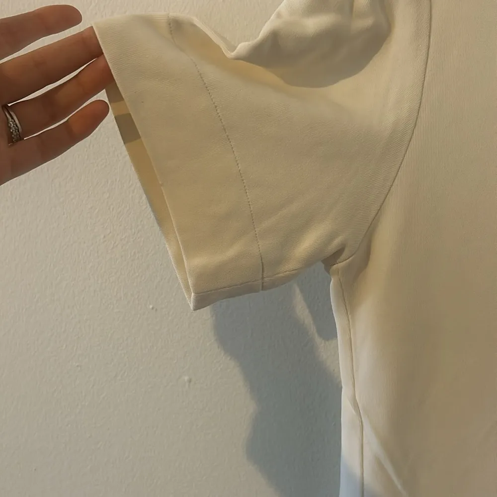 Vintage Jean Muir London White Short Sleeves Round Neck T - Image 2