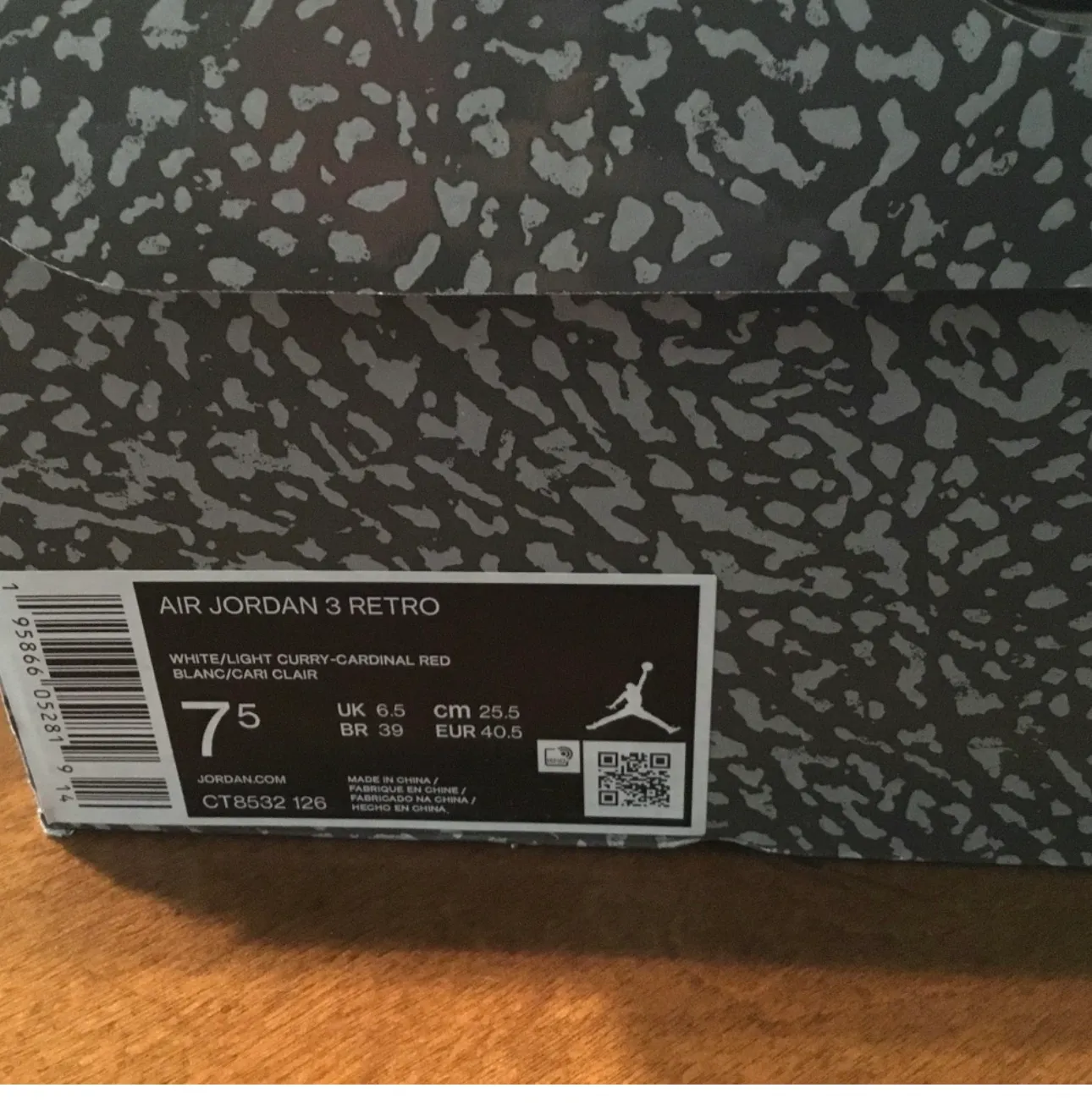 Nike Air Jordan Retro 3 - Image 4