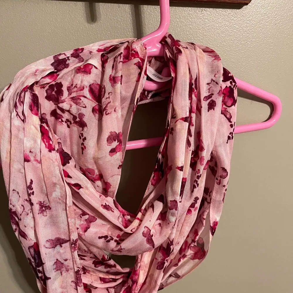 BN pink infinity loop scarf - Image 2