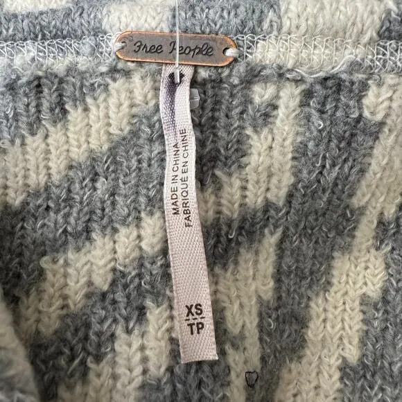 Free People Easton Animal Print‎ Cozy Soft Crop Button Vest Size XS NWOT - Image 9