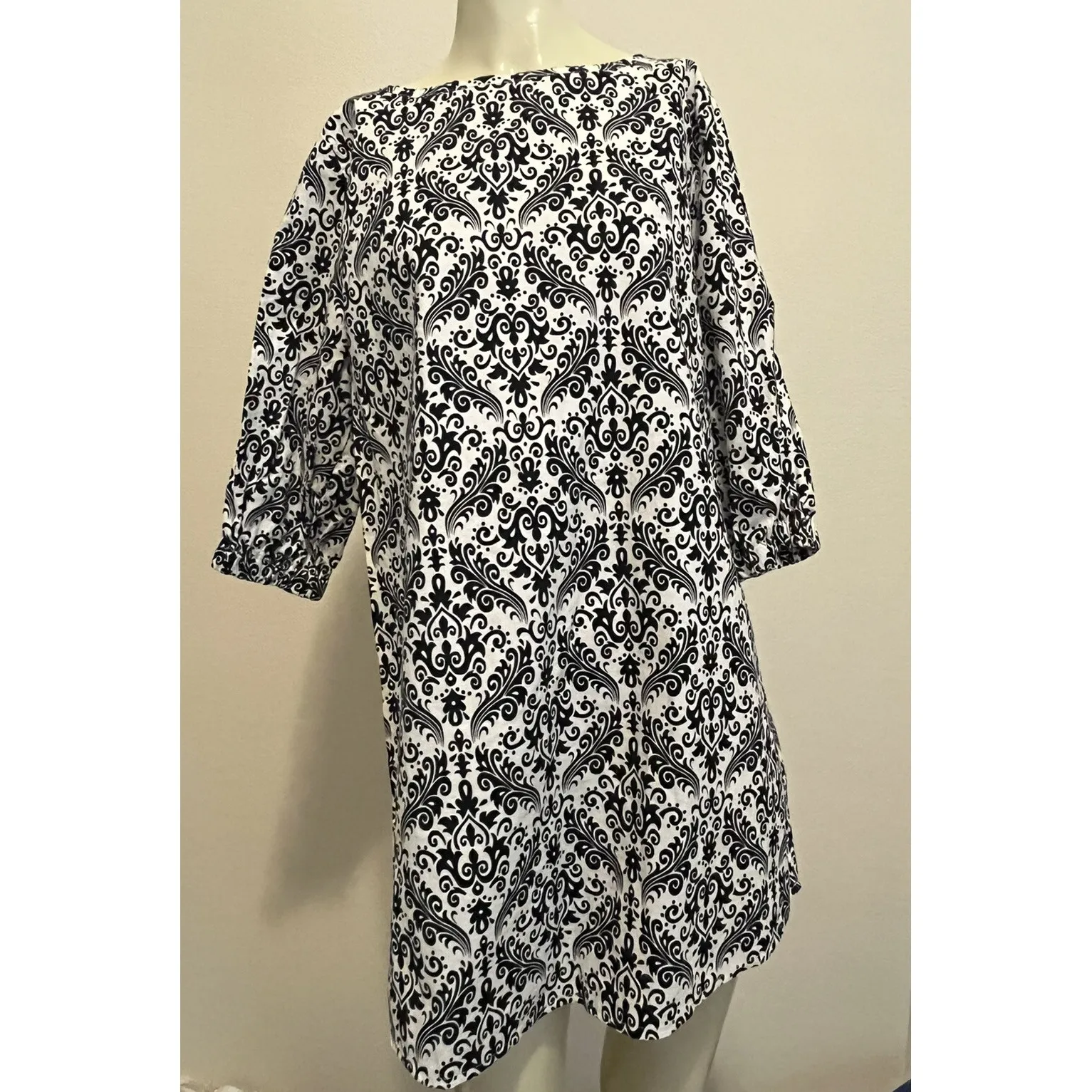 #27 Women's Black and White Damask Like Print Lolly Wolly Doodle Tunic, Size: M Size M - Image 3