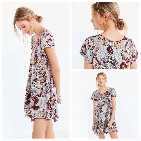 Silence + Noise Urban Outfitters Dress Sz XS Floral Cap Sleeve - Image 2
