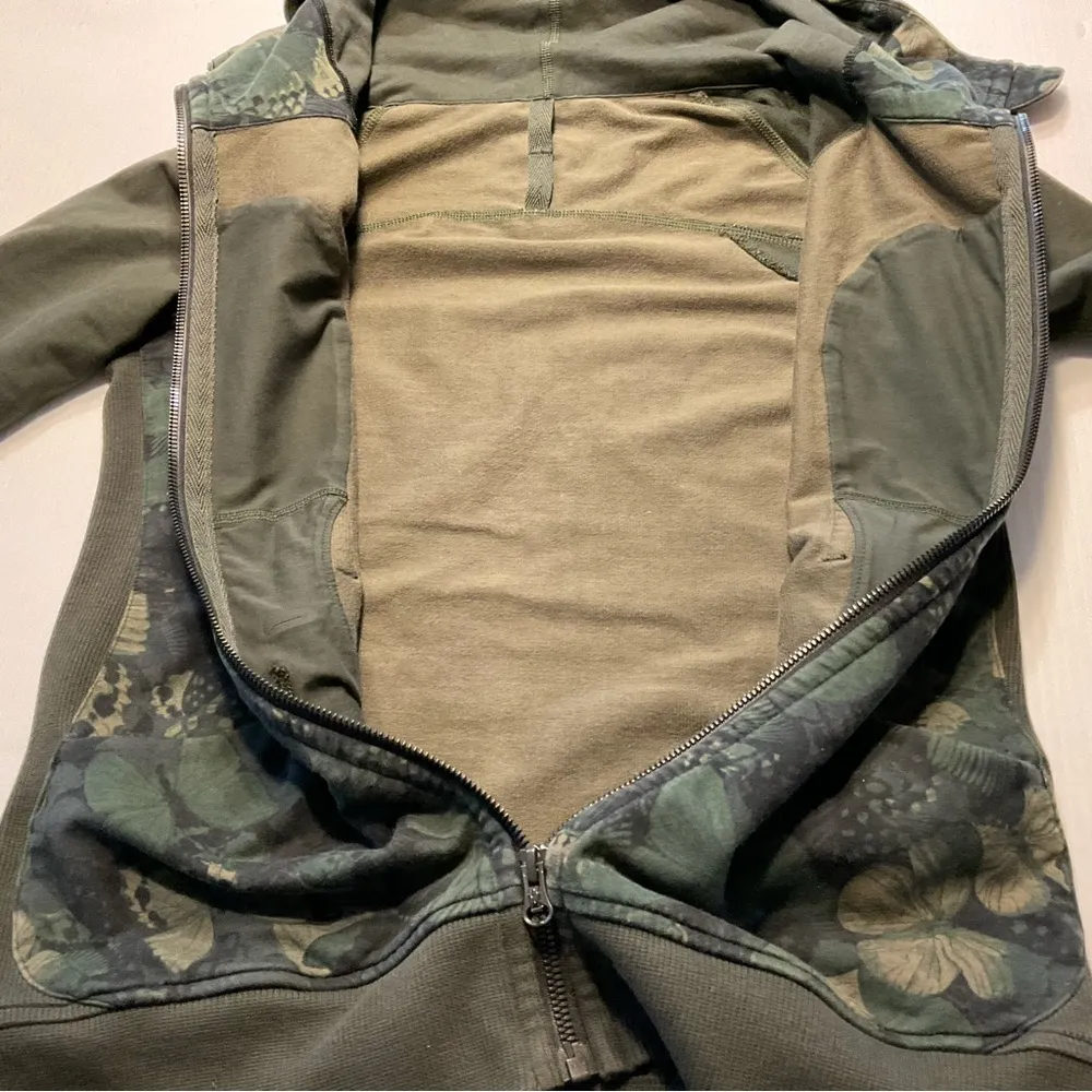 Lululemon Butterfly Biggie So Fly Scuba Jacket Size 6 define green black camo - Image 7