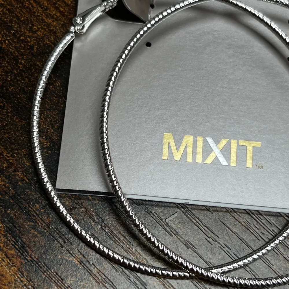 Mixit  Silver Hoop Earrings for Sensitive Ears - Image 3