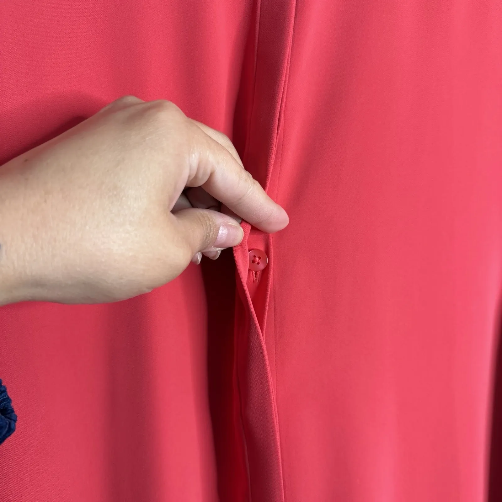 Chico's Collared Blouse Button Front Long Sleeve Coral Medium Chico 1 Side Detai - Image 8