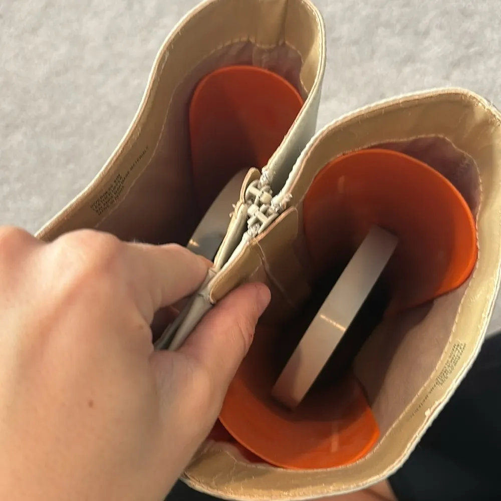 Leather boots Size 8.5 - Image 6