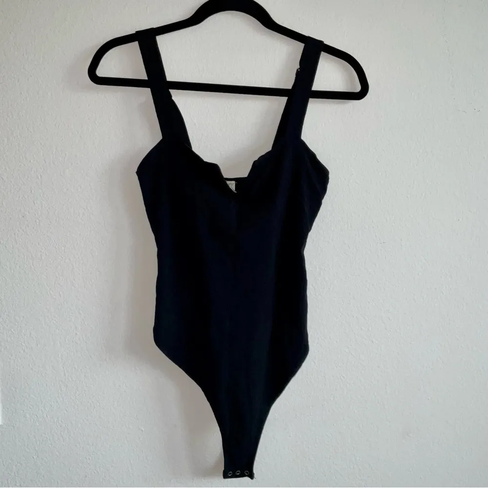 NWOT Free People Pippa Black sleeveless Bodysuit - Image 4