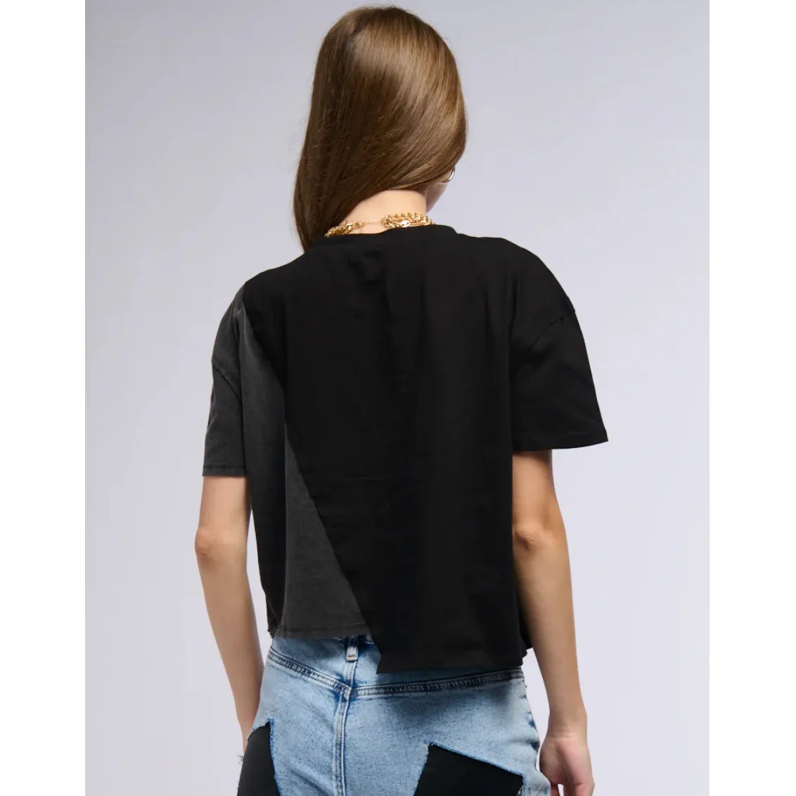 Akira Look This Way Graphic Tee in Black and Dark Grey Women's sz. L - Image 2