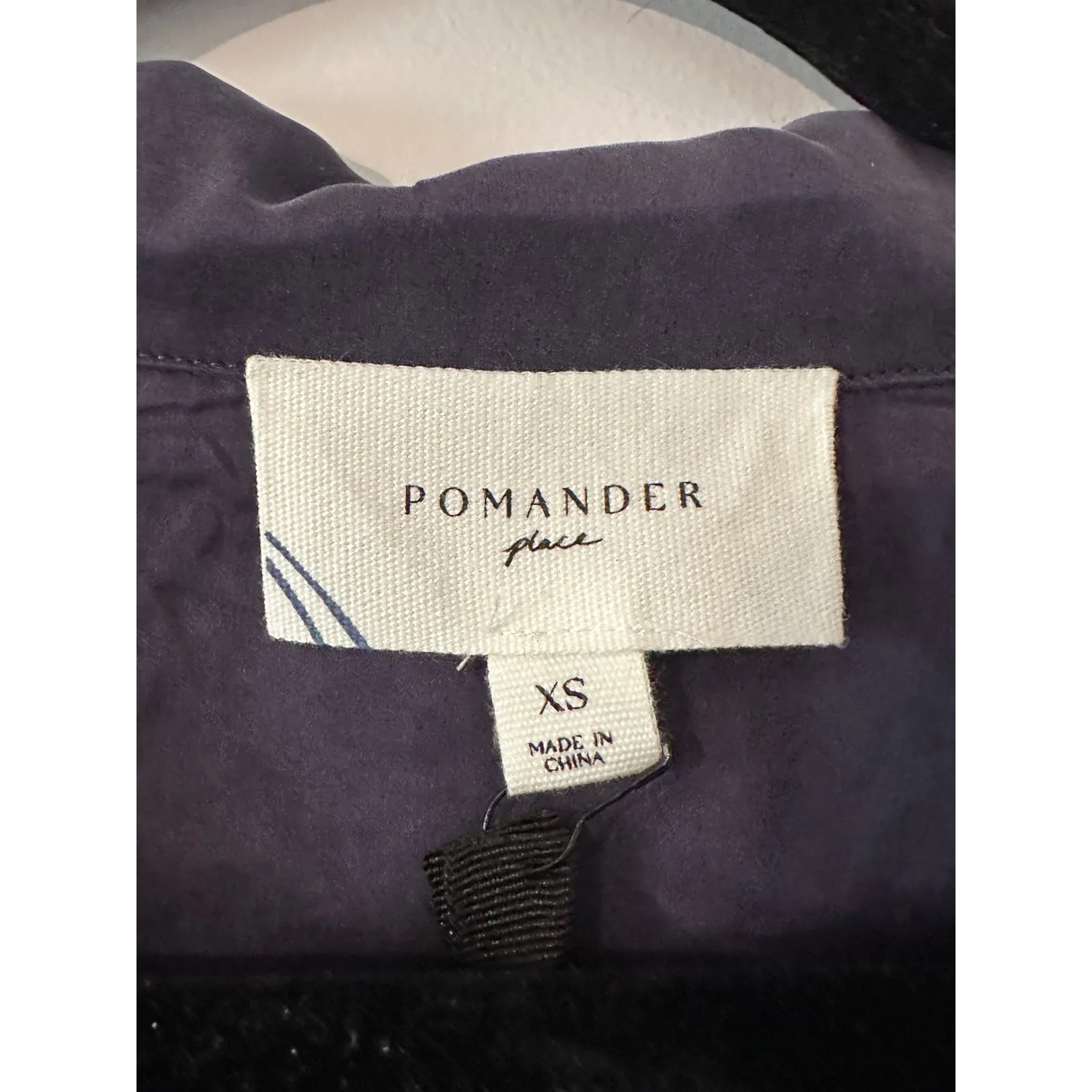 POMANDER PLACE Navy Blue Cupro Button Front Shirt Top XS NWT Preppy Lightweight - Image 2