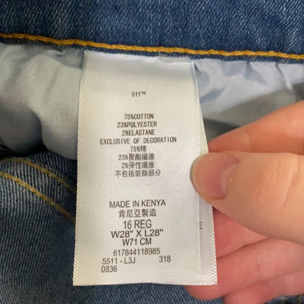 Levi’s 511 Slim light blue wash jeans size 28 - Image 8