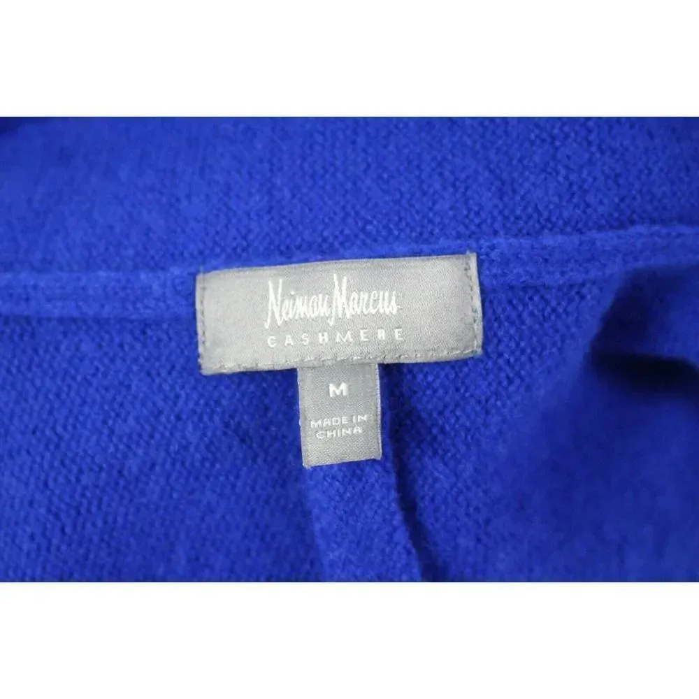 ladies Neiman Marcus blue cashmere sweater size M - Image 6