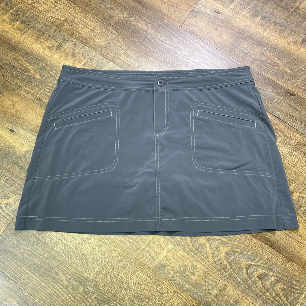 Prana Lena Gray Skort Womens Size 12 Hiking Stretch Pockets Outdoor Pockets - Image 2