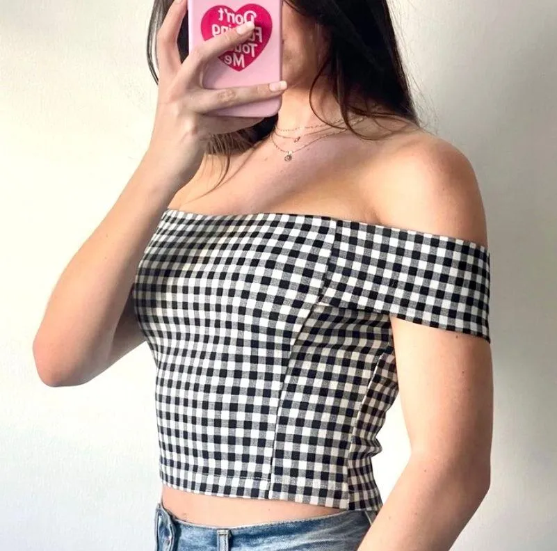 Black and White Cropped Gingham Top - Image 8