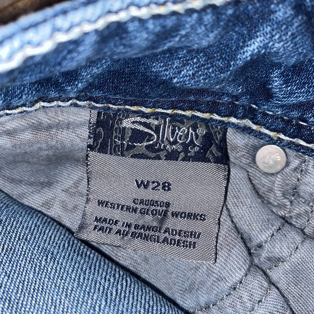 Silver Jeans Suki Capri Mid Rise Embroidered Cropped Skinny Jeans, Size w28 - Image 5