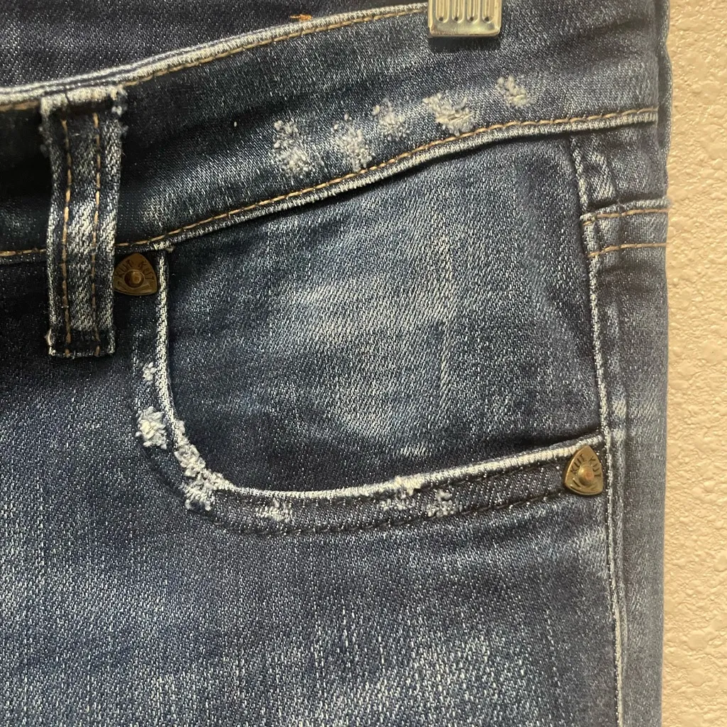 Kut Catherine Relaxed Boyfriend from the Kloth Blue Ankle Cropped - Image 10