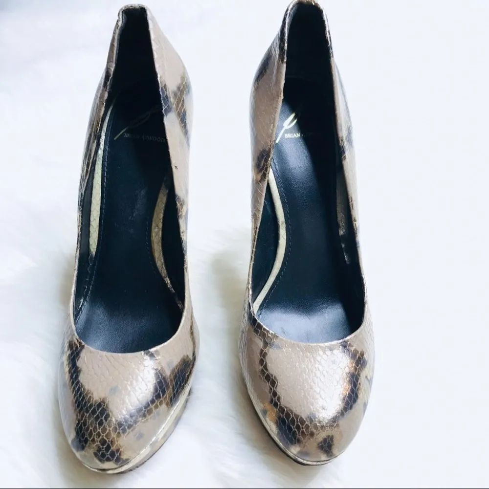Brian Atwood Fontanne Metallic Pumps EUC Sz 8 EUC - Image 4