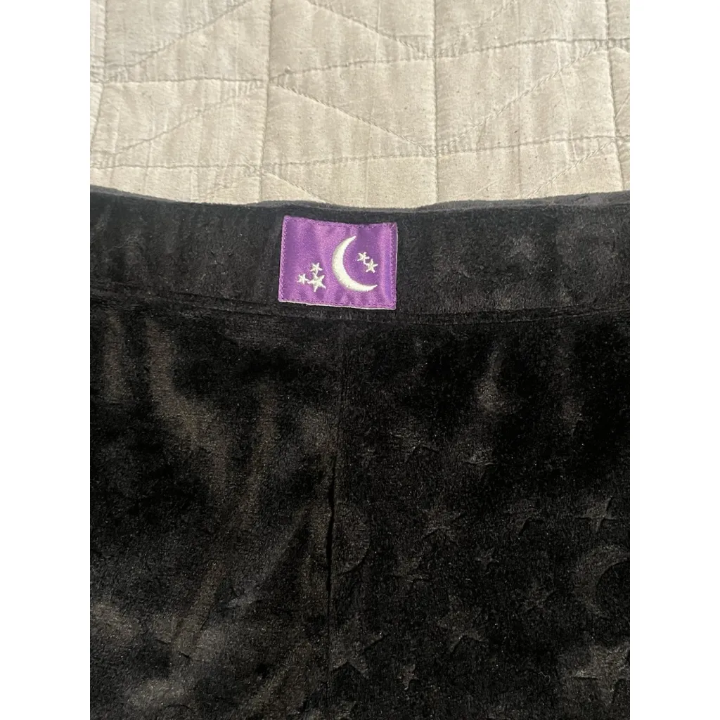 Way To Celebrate Halloween Velour Sweat Shorts Womens Size 2X Black Soft NWT - Image 4