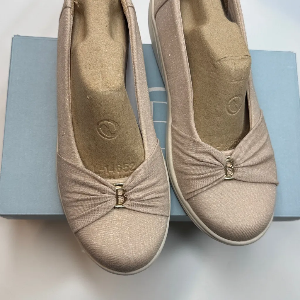 LifeStride Women's Paige Washable Round Toe Slip Ons - Image 8