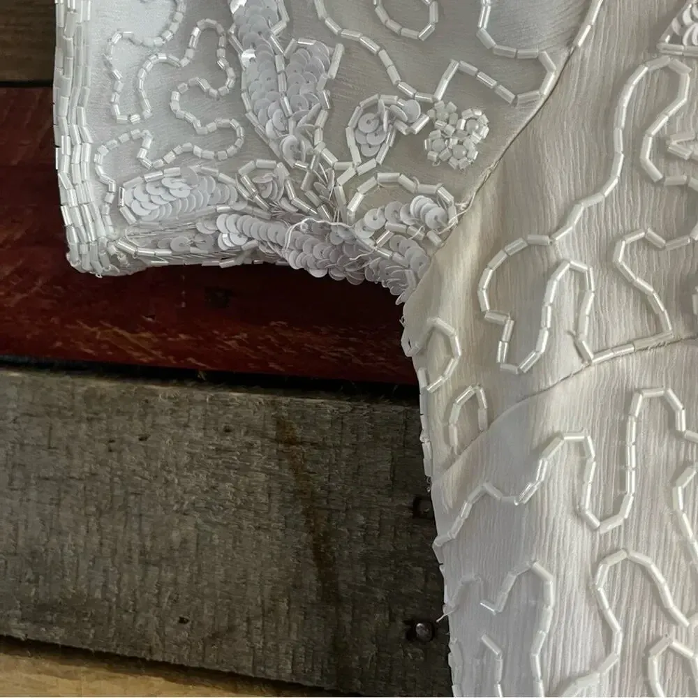 White 100% Silk Beaded Top‎ Size Medium - Image 7