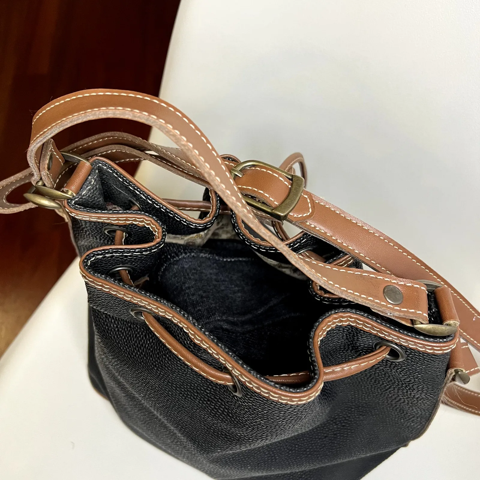 tano bucket drawstring bag black brown - Image 6