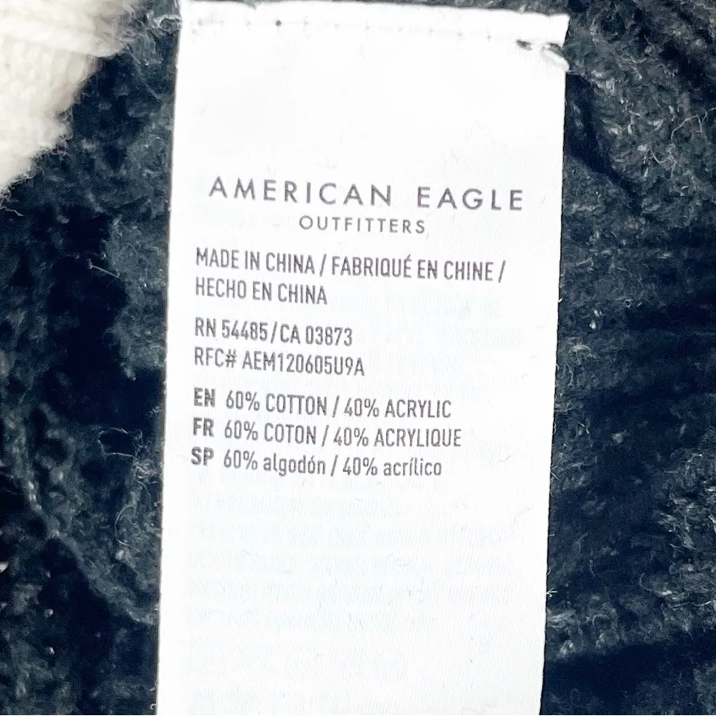 AMERICAN EAGLE Striped Color Block Cropped Long Sleeves Sweater Size Large - Image 4