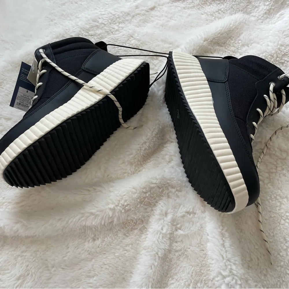 Universal Threads Universal Thread Shyla Platform Hiker Boots Women's - Image 6