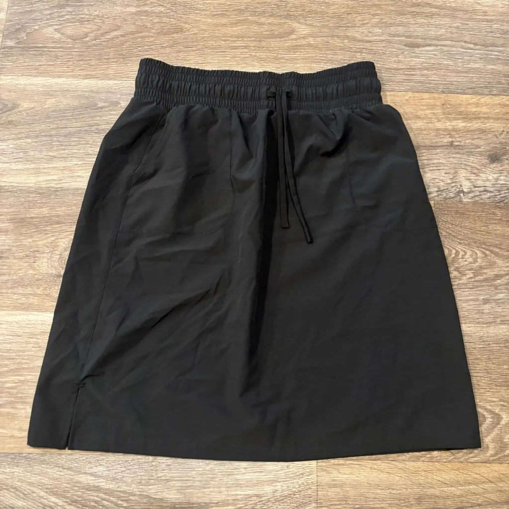 Albion Fit The Away Skirt – Black Travel / Active Performance Skirt – Women’s S - Image 2