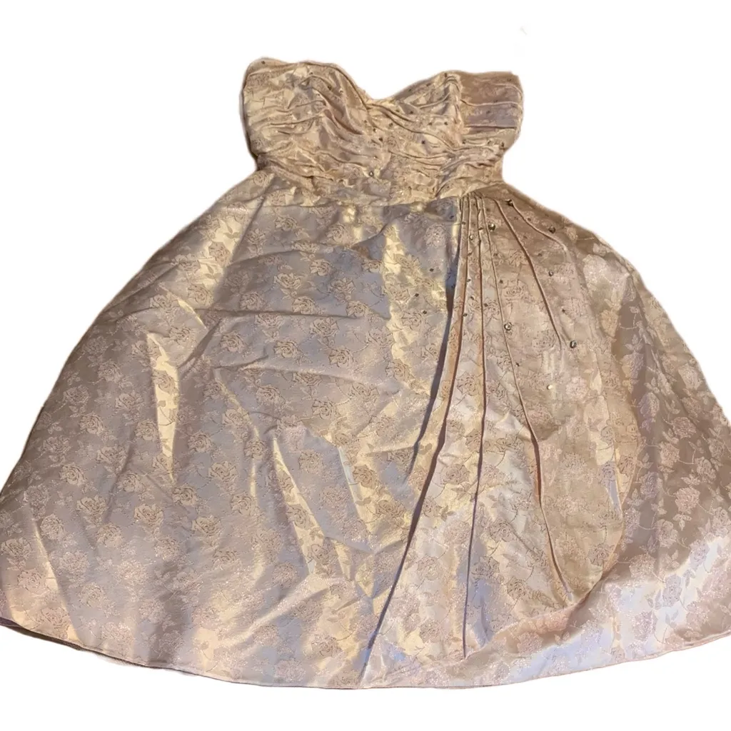 VINTAGE 1960'S PINK AND SILVER BEADED FLORAL PRINT UNION MADE COCKTAIL DRESS (S) - Image 10