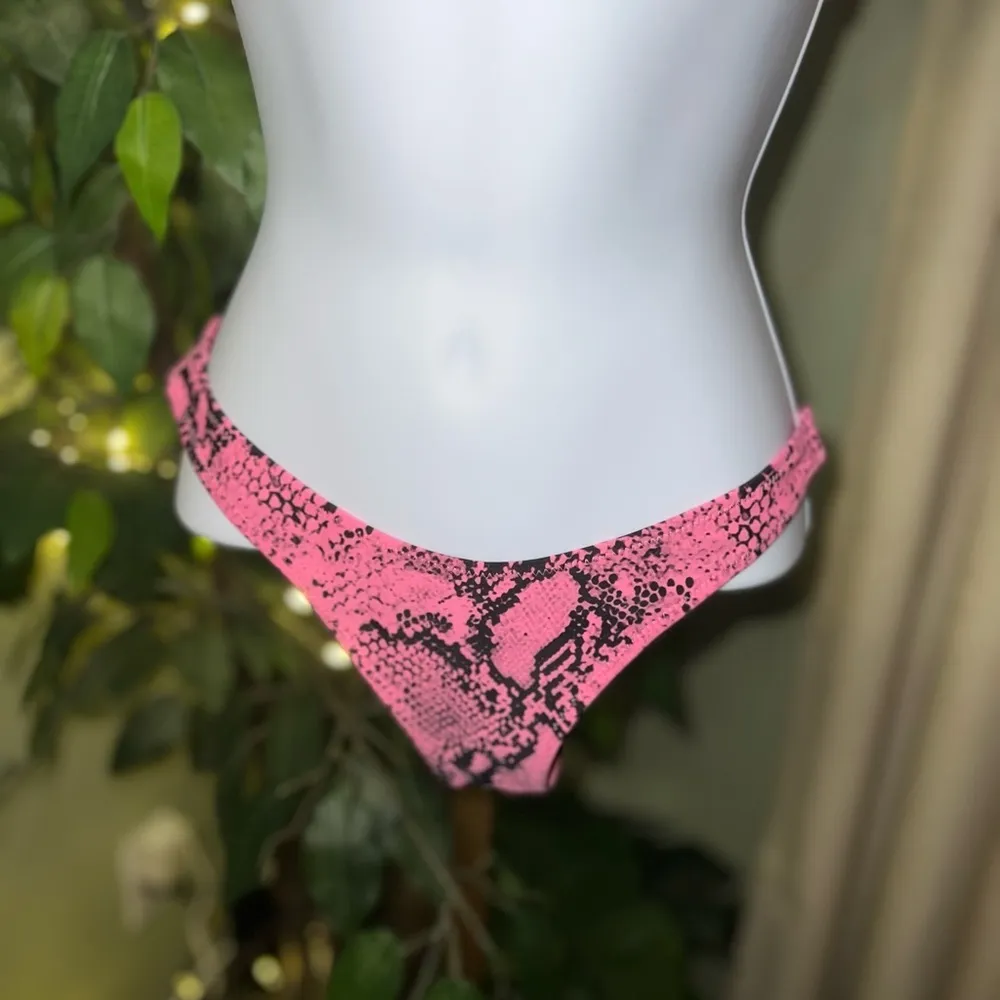 TRIANGL Pink and Black Snake Skin Bikini Size Small - Image 4