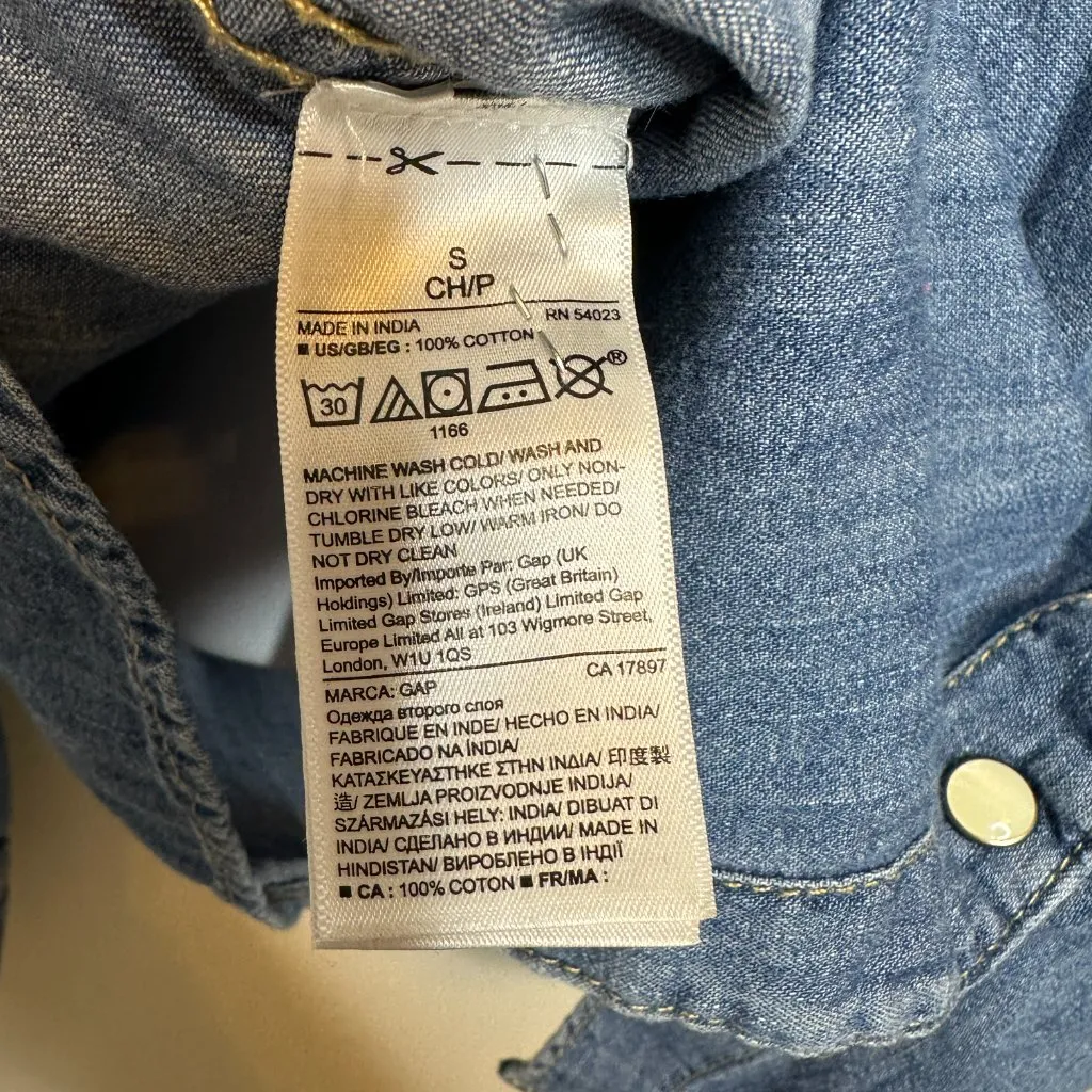 GAP Denim Blue Snap Button Western Shirt Women's Small - Image 2