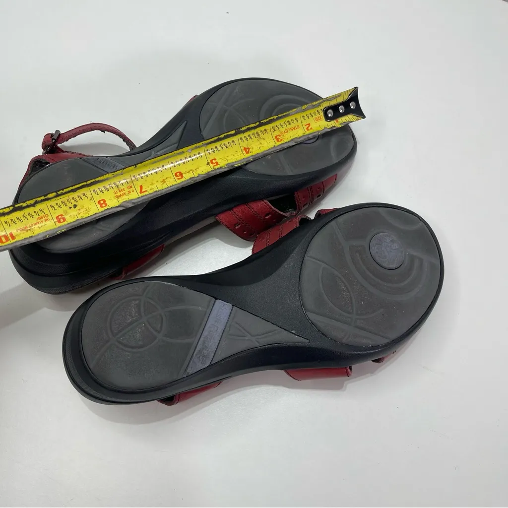 Hush Puppies Women 9EW Sandals Red Laser Cut Leather Strappy Boho Comfort Shoes - Image 6