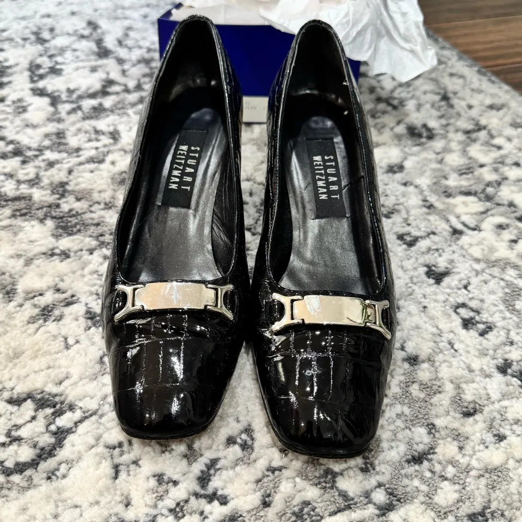 Stuart Weitzman VINTAGE Black Monogram Low Leather Croc Shoes - Image 3