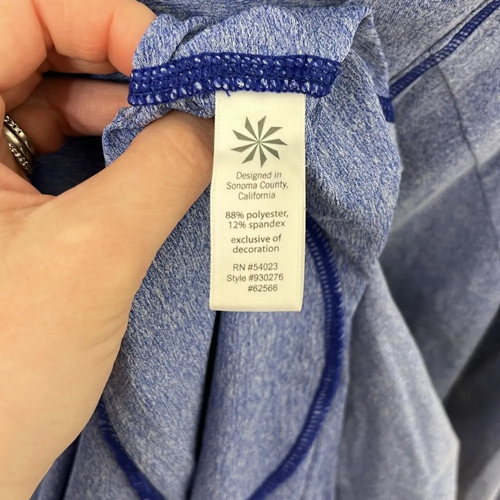 Athleta Quarter Zip Ruched Athletic Top Size Medium - Image 4