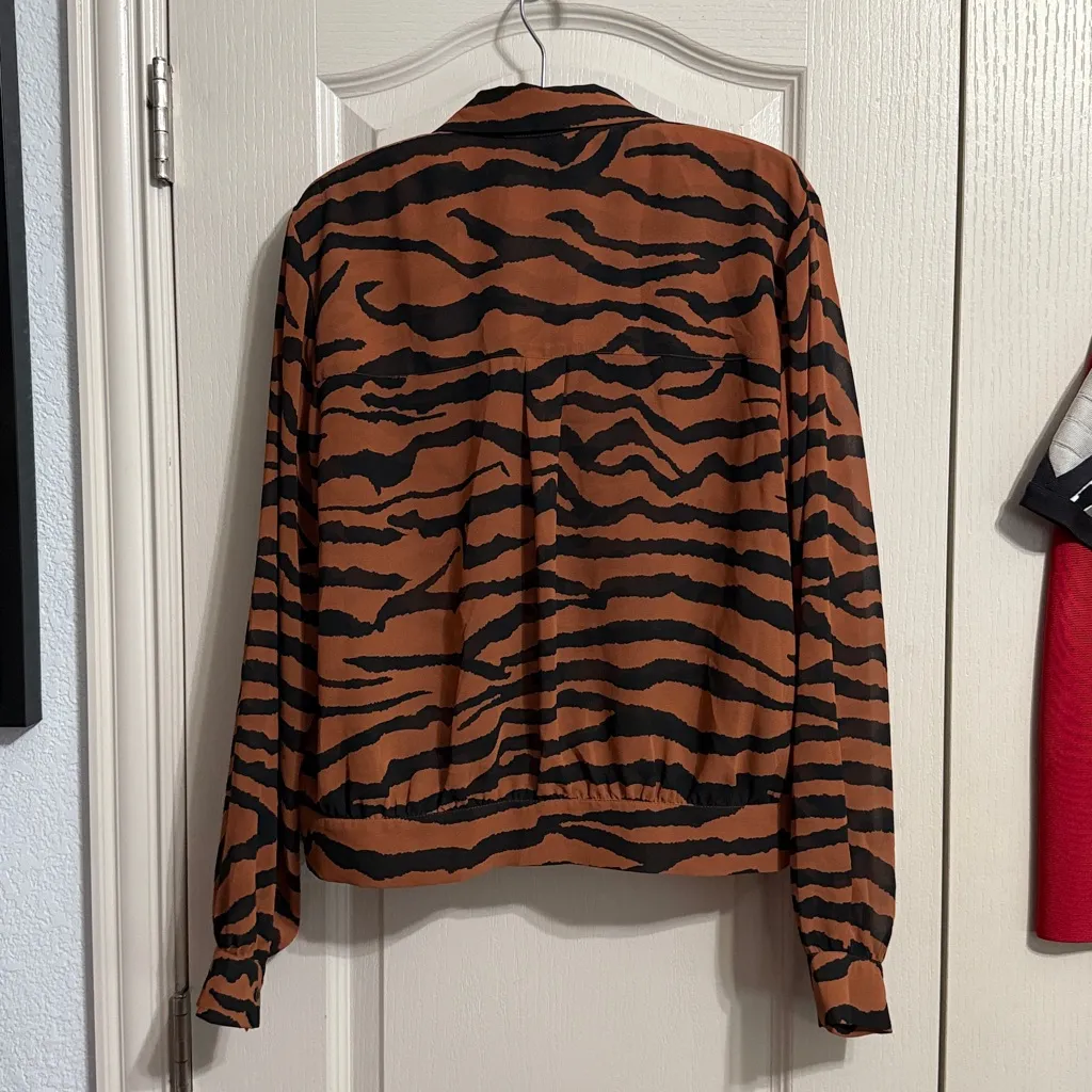 💙 All Saints Adeliza Zephyr Animal Print Shirt - Image 3