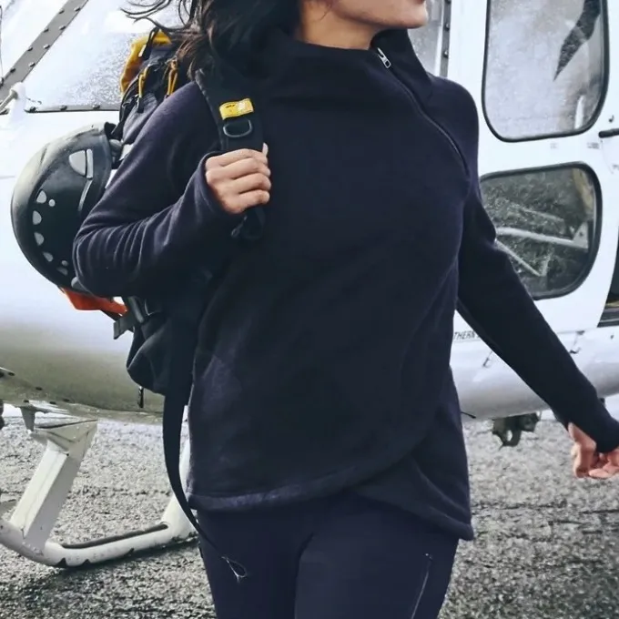 EUC Athleta Cozy Karma Asymmetrical Pullover Black Size Large Retail $108.00 - Image 3