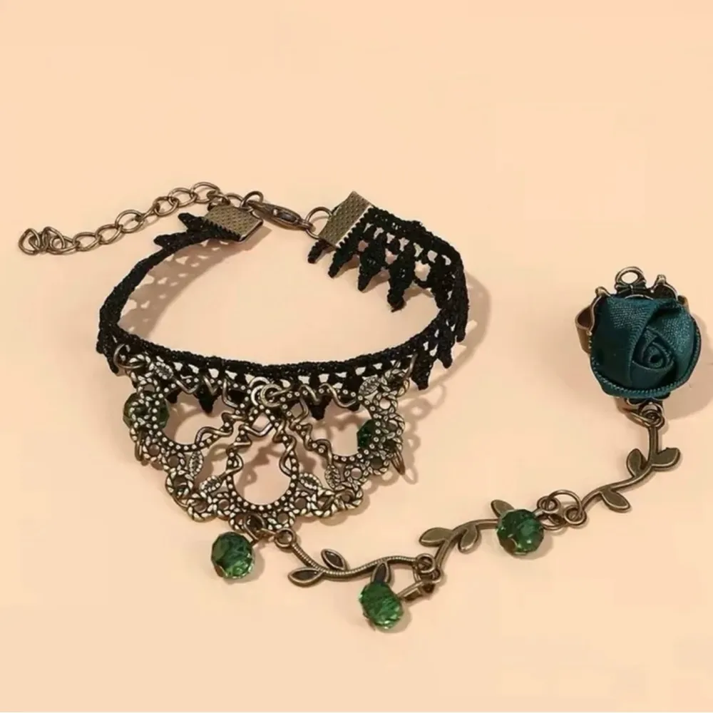 Flower Shape Elegant Bracelet Ring Inlaid Crystal Beads Vintage‎ Style Bracelet Black - Image 3