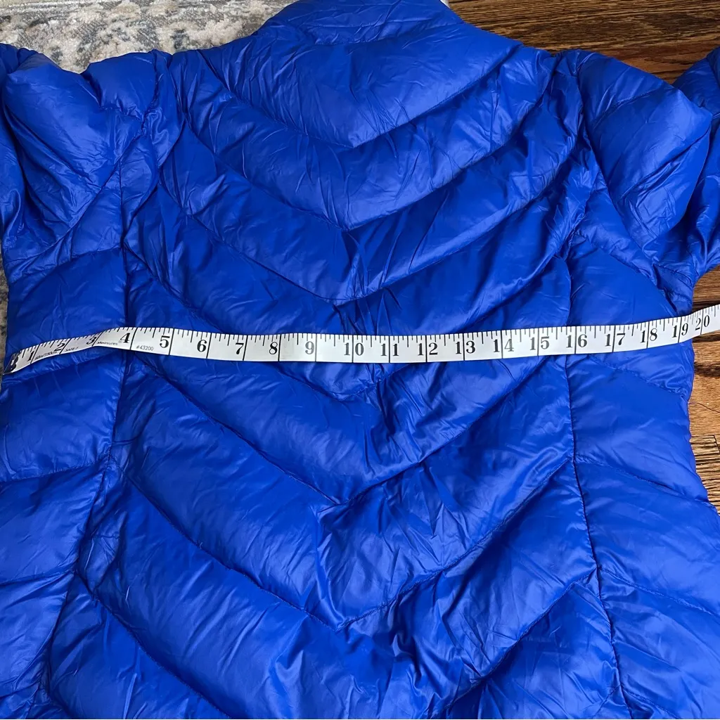 Calvin Klein Women's Blue Puffer Jacket - Image 3