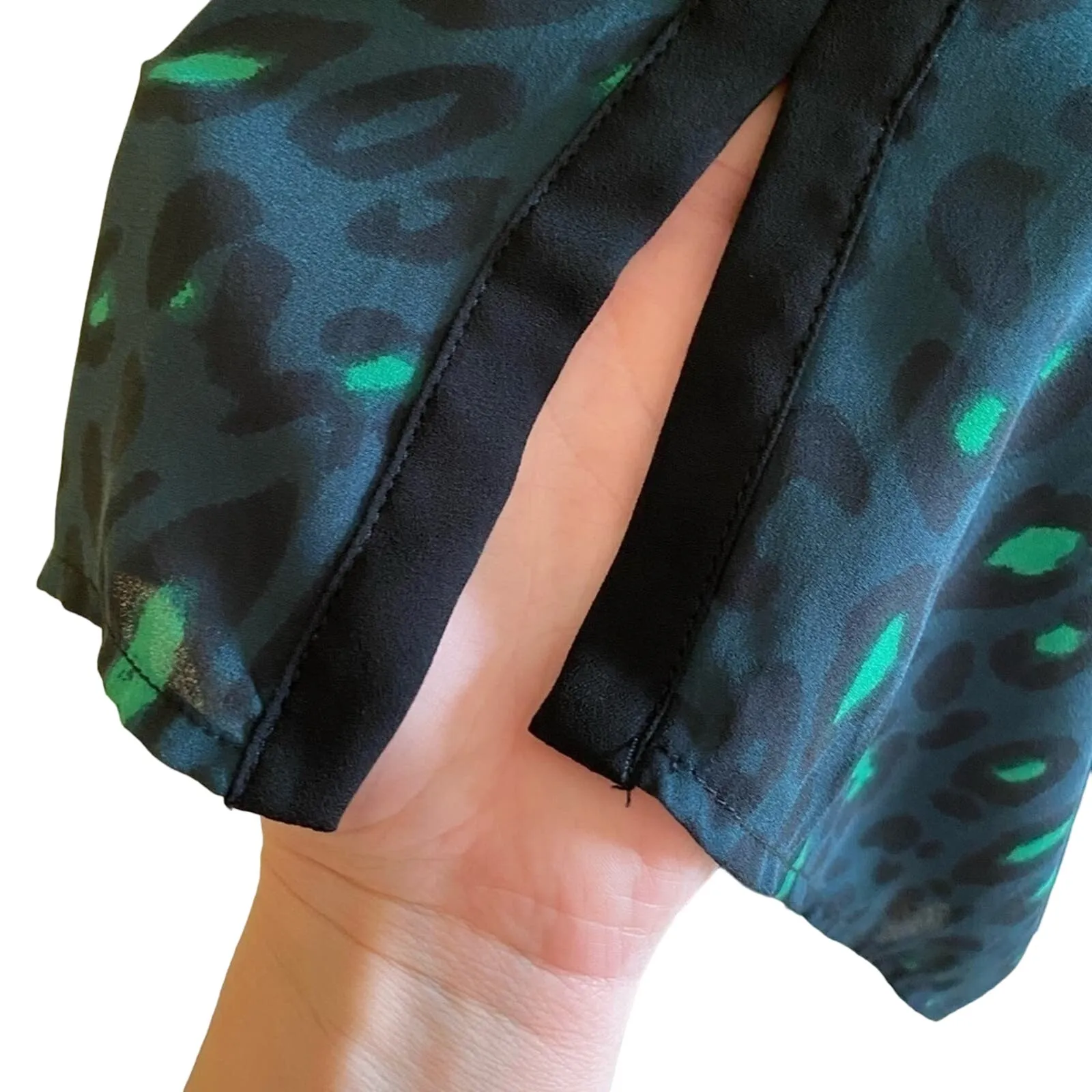 Collective Concepts  Sleeveless Blue Green Peacock Pattern Lightweight Blouse L - Image 6