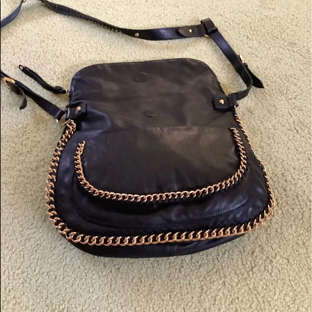 Dressy fold over SABINA bag 🖤💛 Gold - Image 7