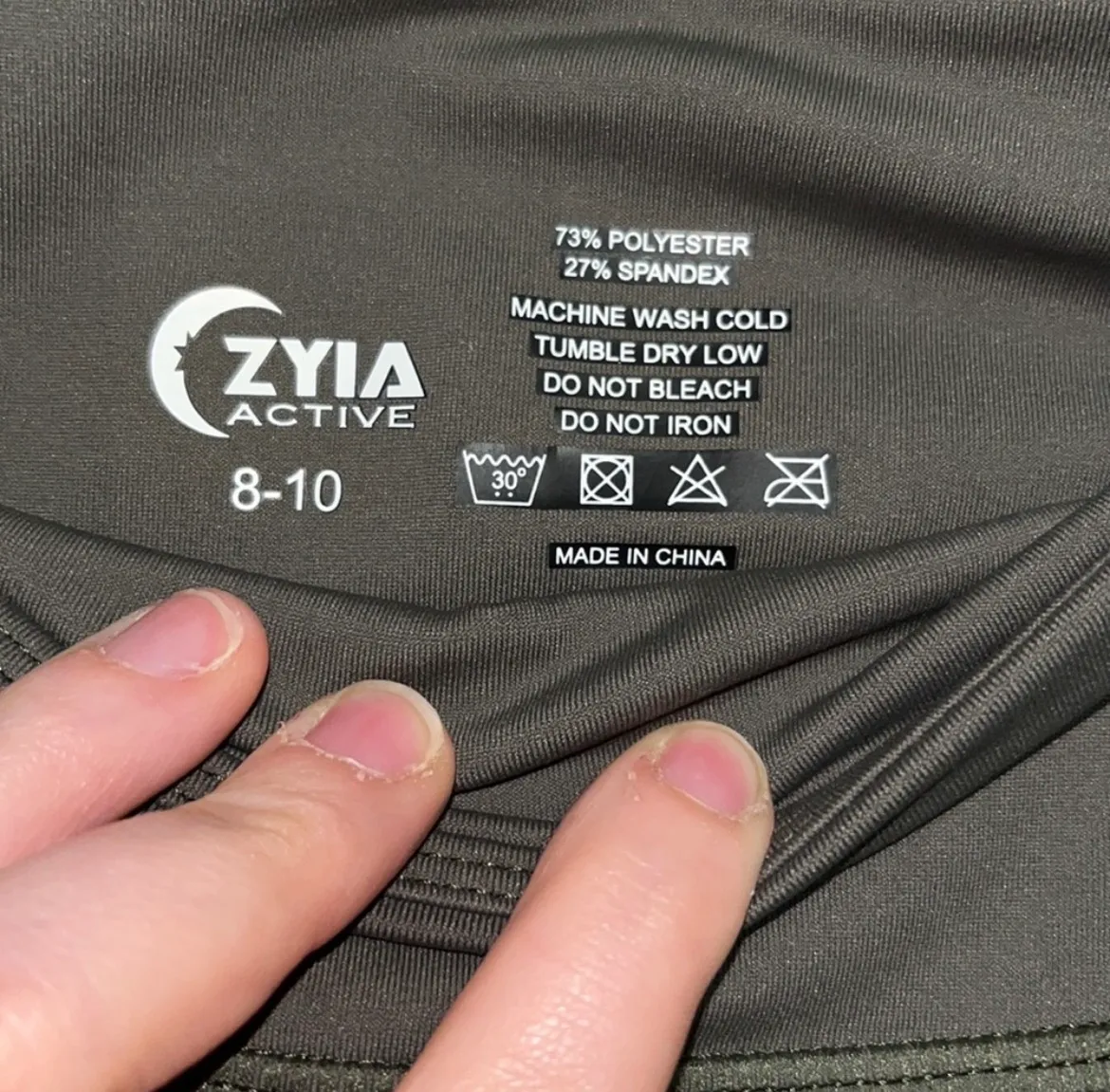 Zyia Women’s  Active Light n Tight High Rise Cropped  Logo Leggings in green - Image 4