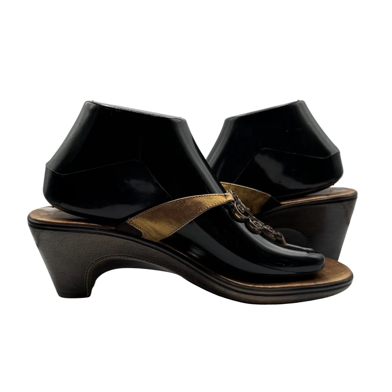 A. Giannetti Women 9 Floral Bronze Embellished Thong Baby Heel Sandals Retro Gold - Image 3