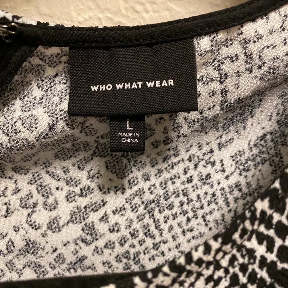 Who What swear Snakeskin Print Ruffle Sleeve Dress. - Image 6