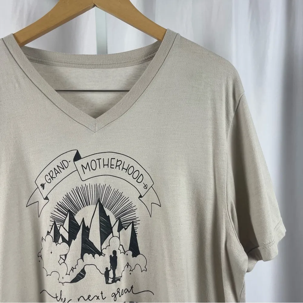 Grins & Grace XL Motherhood V Neck Nature Graphic Tee Shirt Tan - Image 6